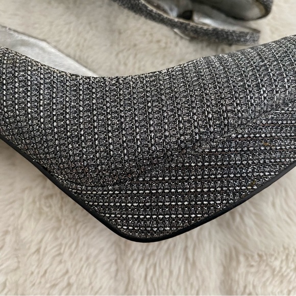 Adrianna Papell Silver Peep Toe Ankle Strap Formal Elegant Heels Size 8.5 - Picture 15 of 15